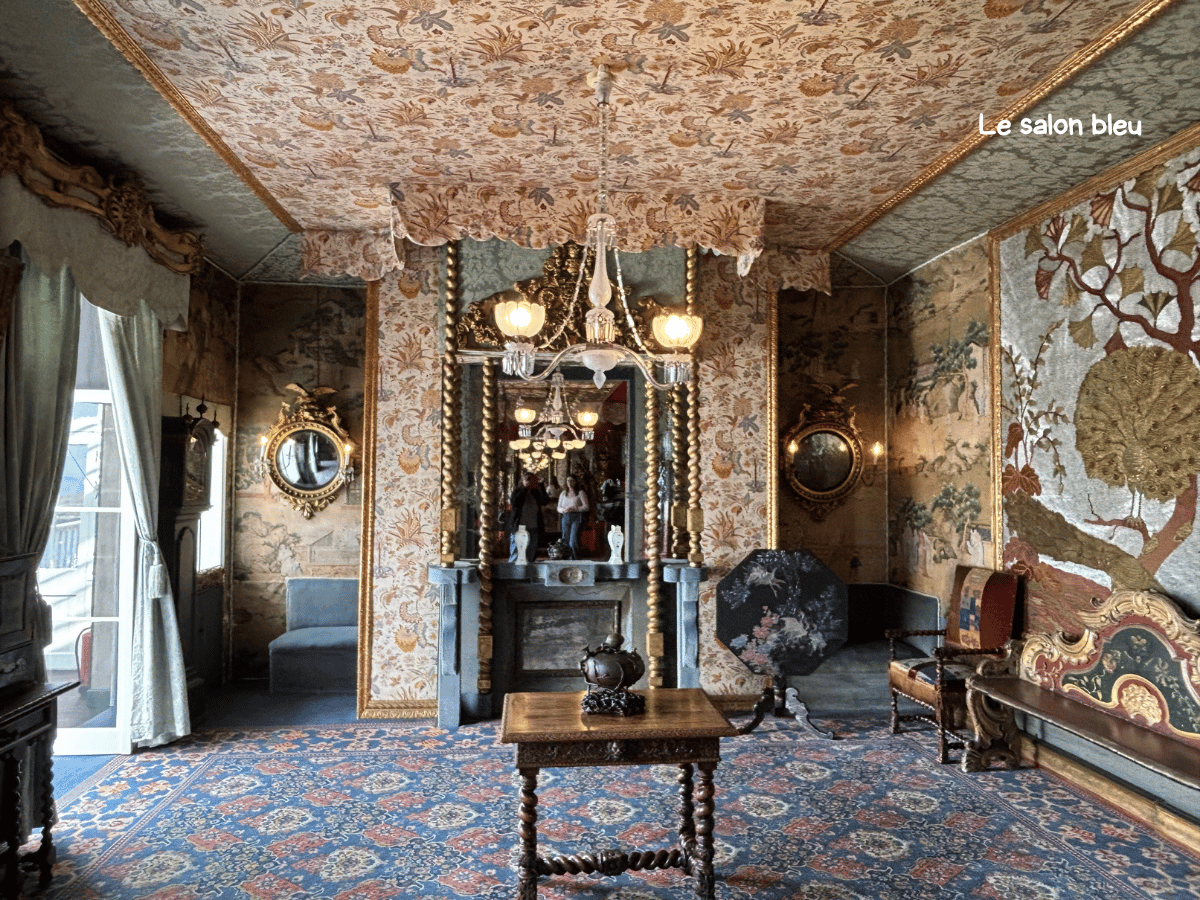 Le salon bleu à Hauteville House