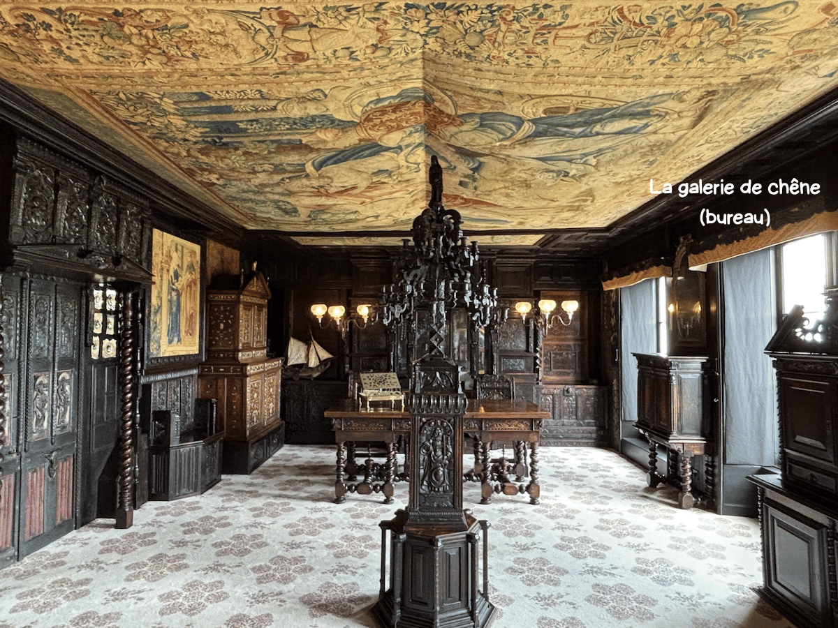 La galerie de chêne, côté bureau, à Hauteville House